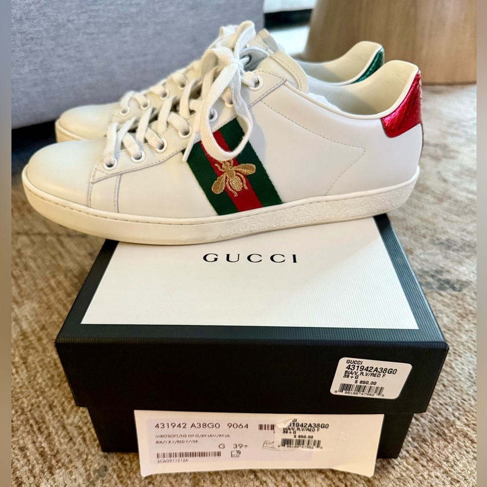 Gucci White Sneakers with Red and Green Stripes